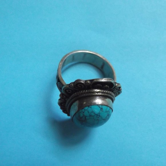 Vintage Turquoise Ring, southwestern style - Picture 5 of 9